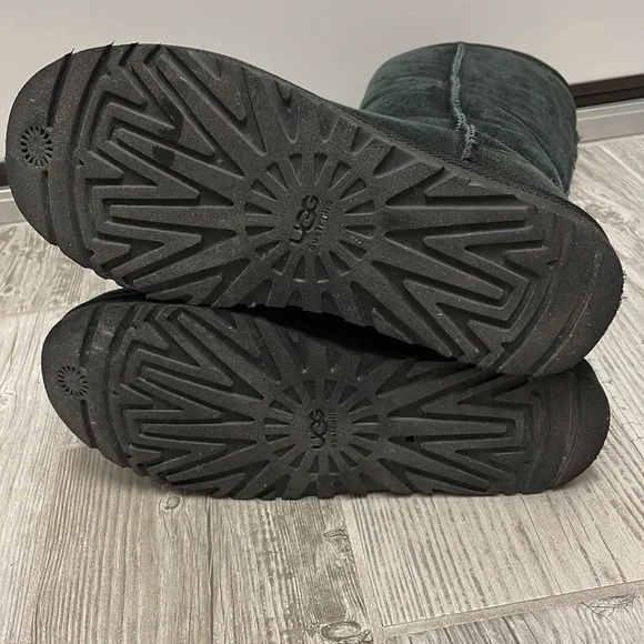 Uggs tall - black - size 7 - Picture 6 of 7